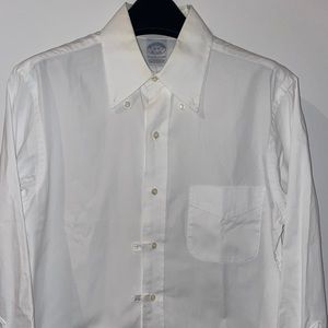 Brooks Brothers white dress shirt in size 15